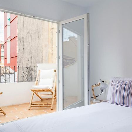 Three Floor House With Terrace Valencia Exterior photo