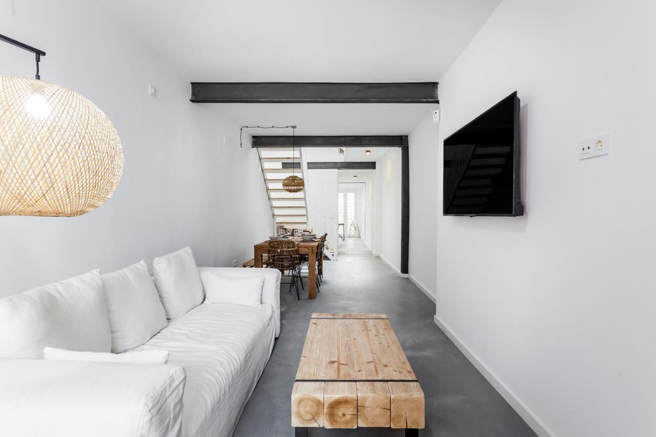 Three Floor House With Terrace Valencia Exterior photo